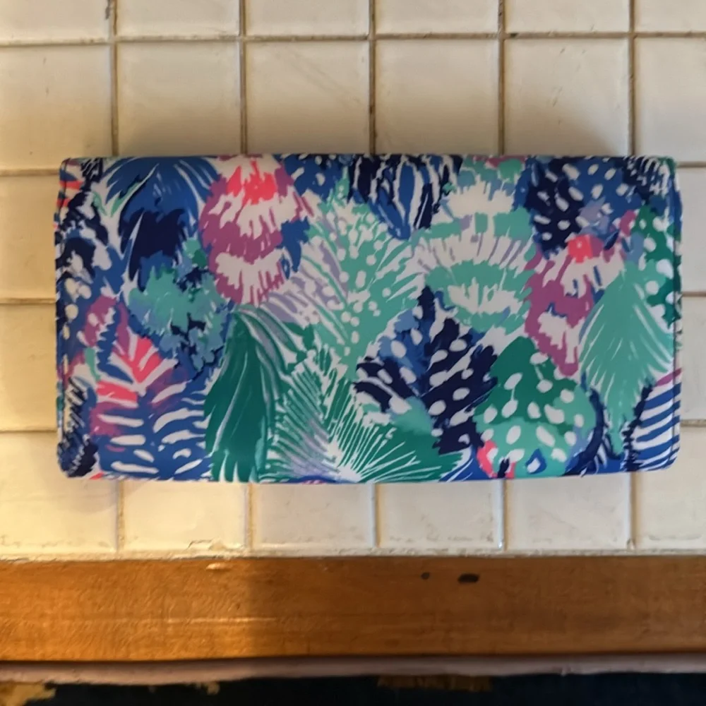 Lilly Pulitzer Blue and Pink Tropical Travel Clutch /Document holder- never used
